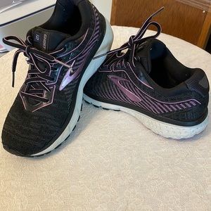 Brooks Ghost 12